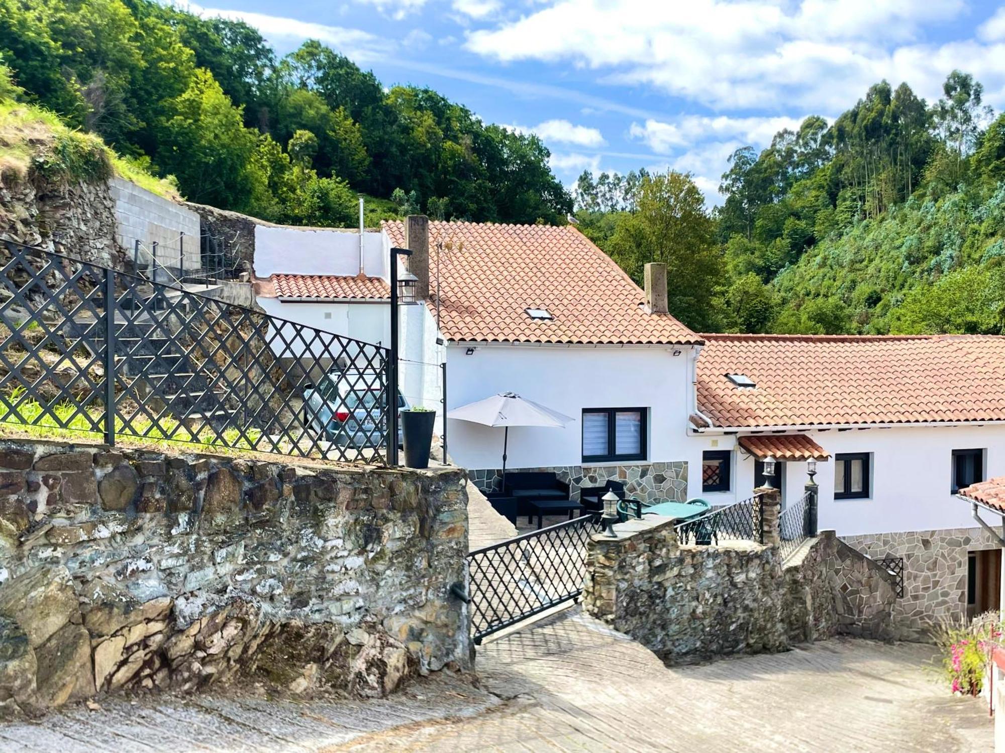 Casa Santi Y Laura Villa Cudillero Exteriör bild